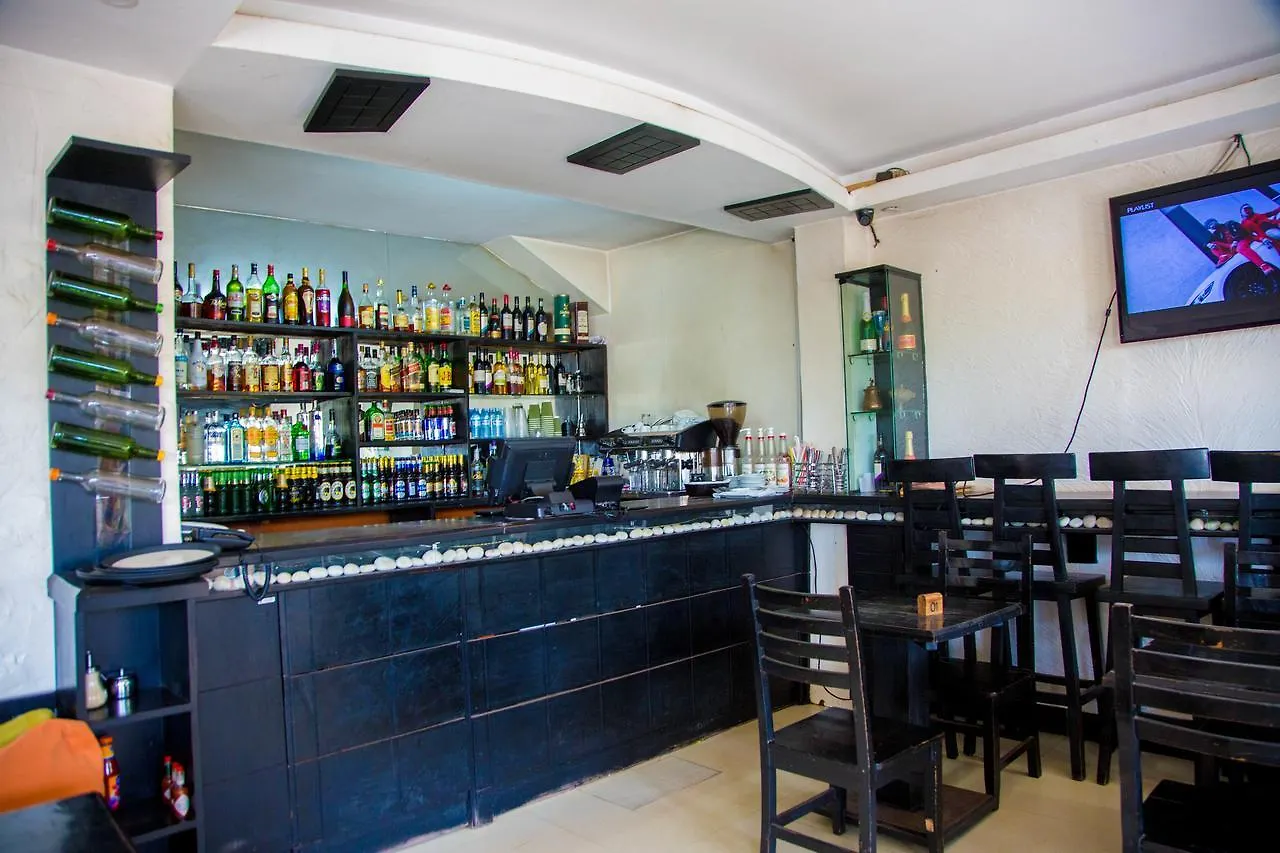 Shumuk Hotel And Apartments كامبالا